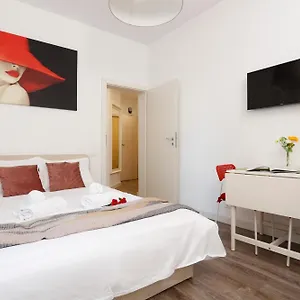  Apartament Lovely Victoriei