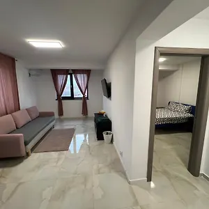  Apartament Everest 33 Ap 4