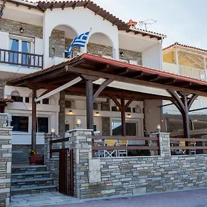 https://stergios-beach-house.hotelschalkidiki.net